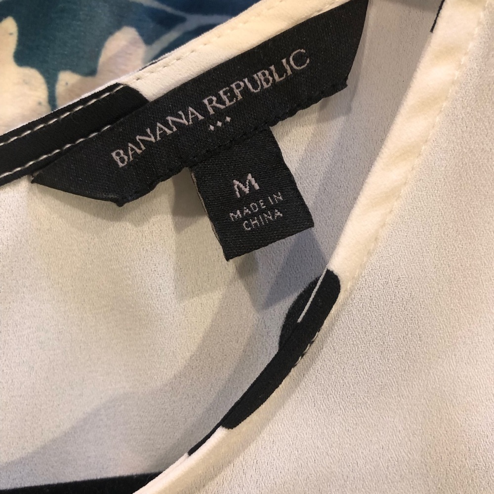 Banana Republic Polka Dot Blouse - Picture 2 of 2